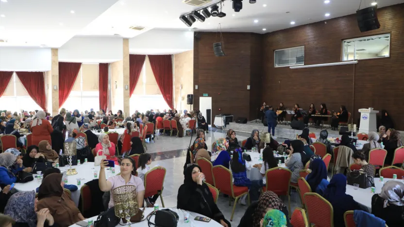 'KADINLAR BULUŞMASI'NA YOĞUN İLGİ