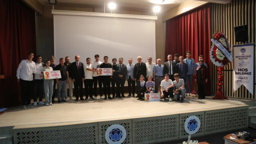 'ŞAMPİYON KİM' Bilgi Yarışmasının Kazananı Belli Oldu