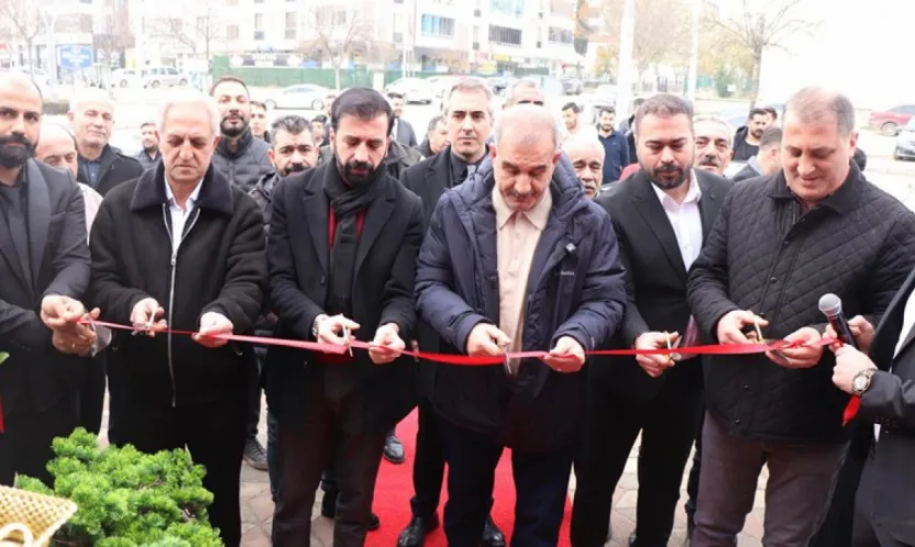 Başkan Alan İşyeri Açılışına Katıldı