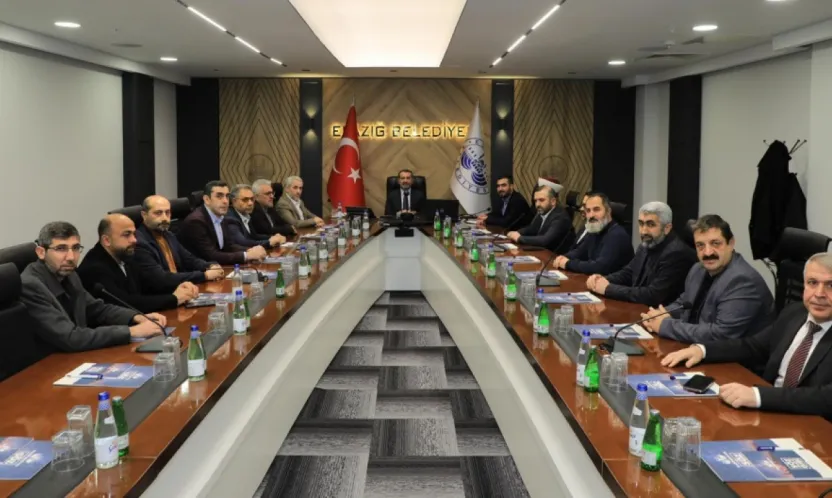 Başkan Şerifoğulları'ndan, Elazığ İle Han Yunus Arasına Gönül Köprüsü