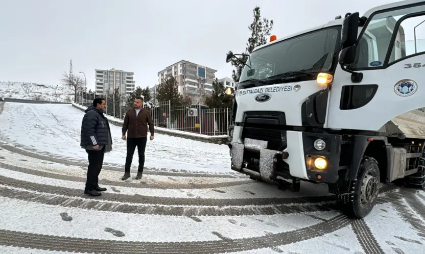 Başkan Taşkın, Karla Mücadele Çalışmalarını Sahada İnceledi