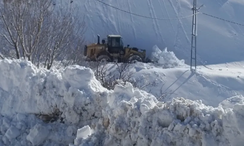 Battalgazi'de Karla Mücadele Çalışmaları Devam Ediyor