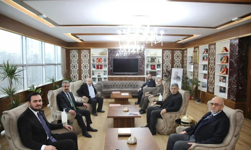 Dumandağ'dan, Başkan Selmanoğlu'na Hayırlı Olsun Ziyareti