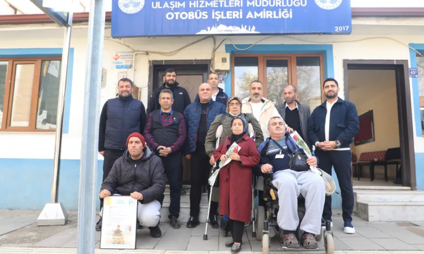ELAZIĞ BELEDİYESİ OTOBÜS ŞOFÖRLERİNDEN 3 ARALIK'TA ANLAMLI JEST