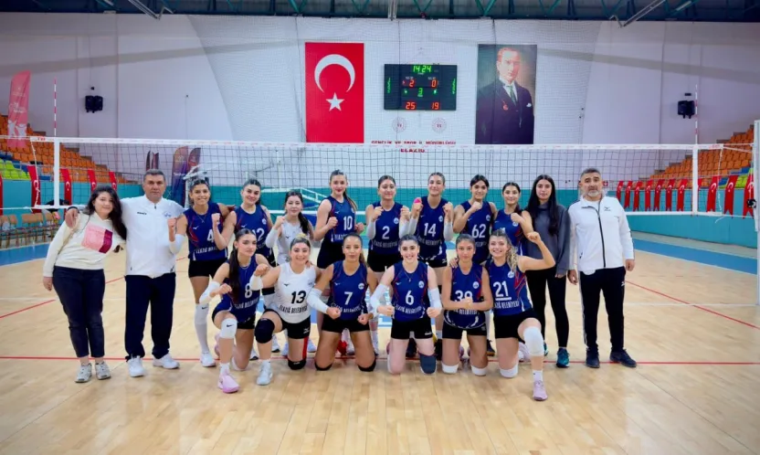 ELAZIĞ BELEDİYESPOR KADIN VOLEYBOL TAKIMI, ZİRVEDEKİ YERİNİ PERÇİNLEDİ