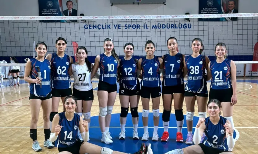 ELAZIĞ BELEDİYESPOR KADIN VOLEYBOL TAKIMI'NIN BİLEĞİ BÜKÜLMÜYOR!