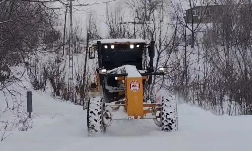 Elazığ'da Karla Mücadele: 365 Köy Yolu Kapalı