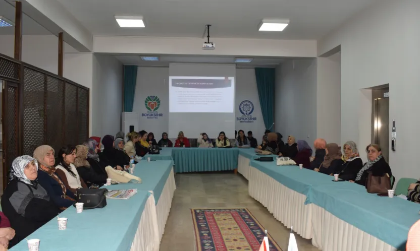 Geçmişten Günümüze Kadın Algısı Konferansı Gerçekleştirildi