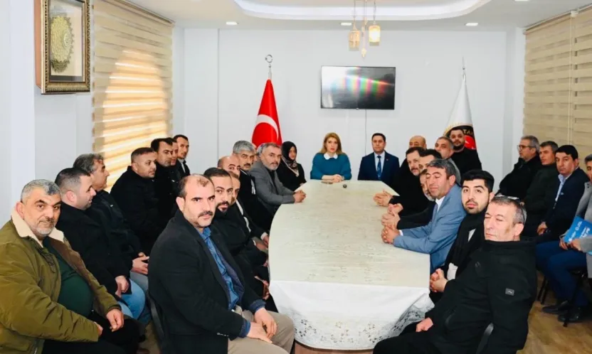 Milletvekili Ölmeztoprak Muhtarlarla Bir Araya Geldi