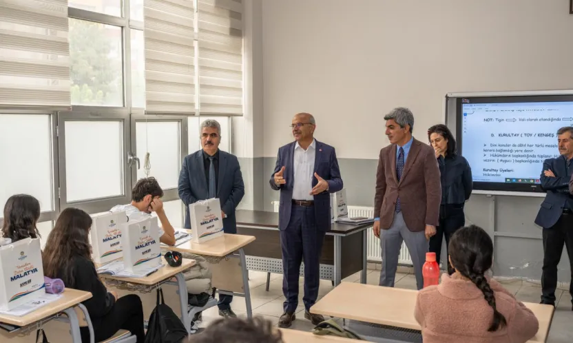 Öğrencilere Ücretsiz Kurs, Kitap ve Ditijal Dershane İmkânı Sağlanıyor