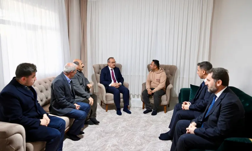 Vali Seddar Yavuz Darende'de Deprem Konutlarını Yerinde İnceledi